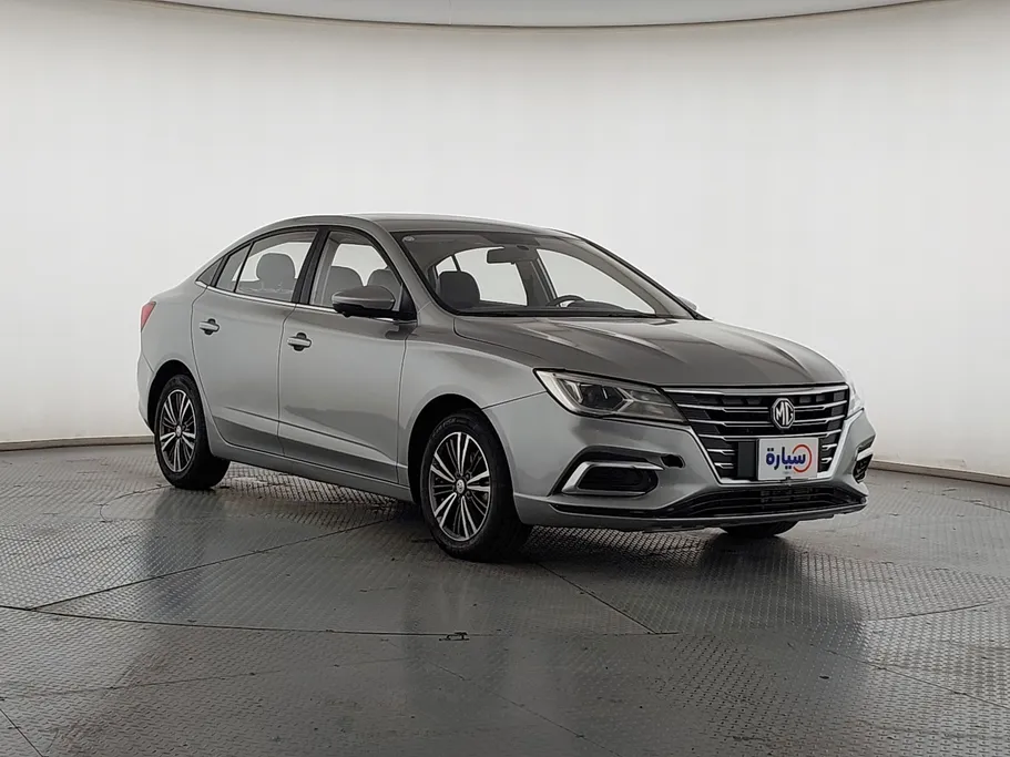 ام جي 5 LUX 2023 