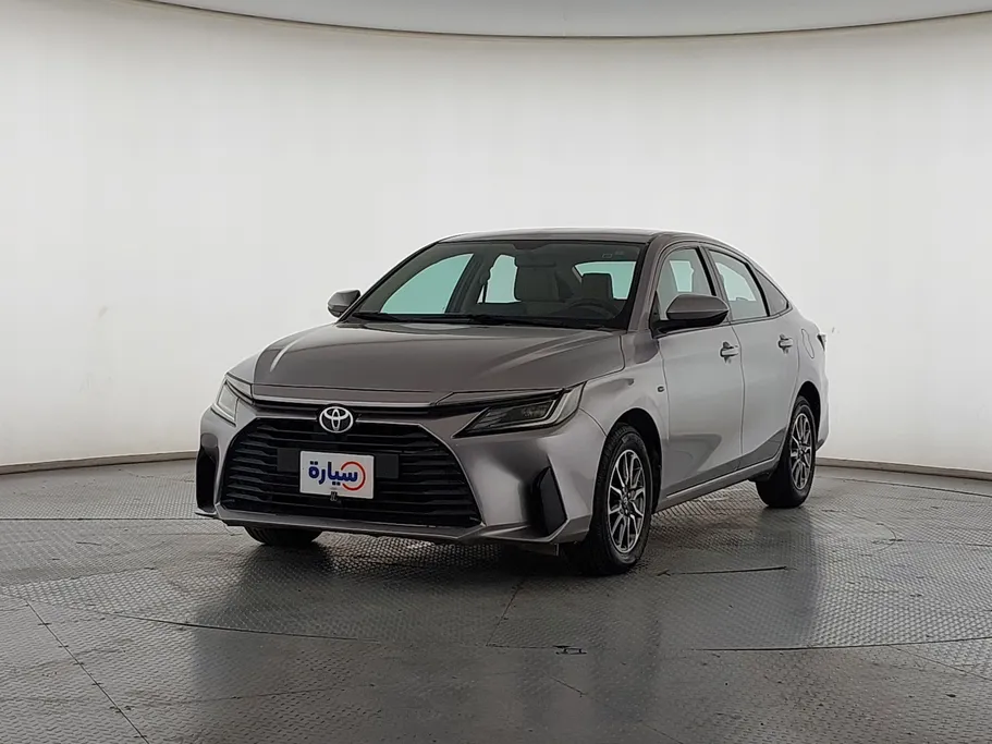 2023 Toyota Yaris  Y 