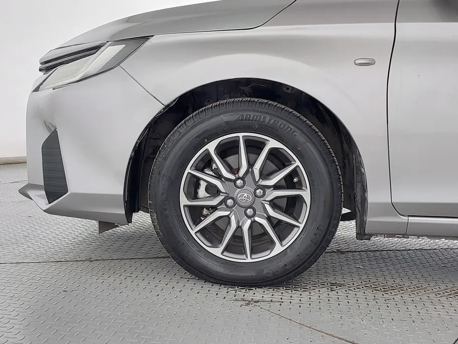 2023 Toyota Yaris  Y 