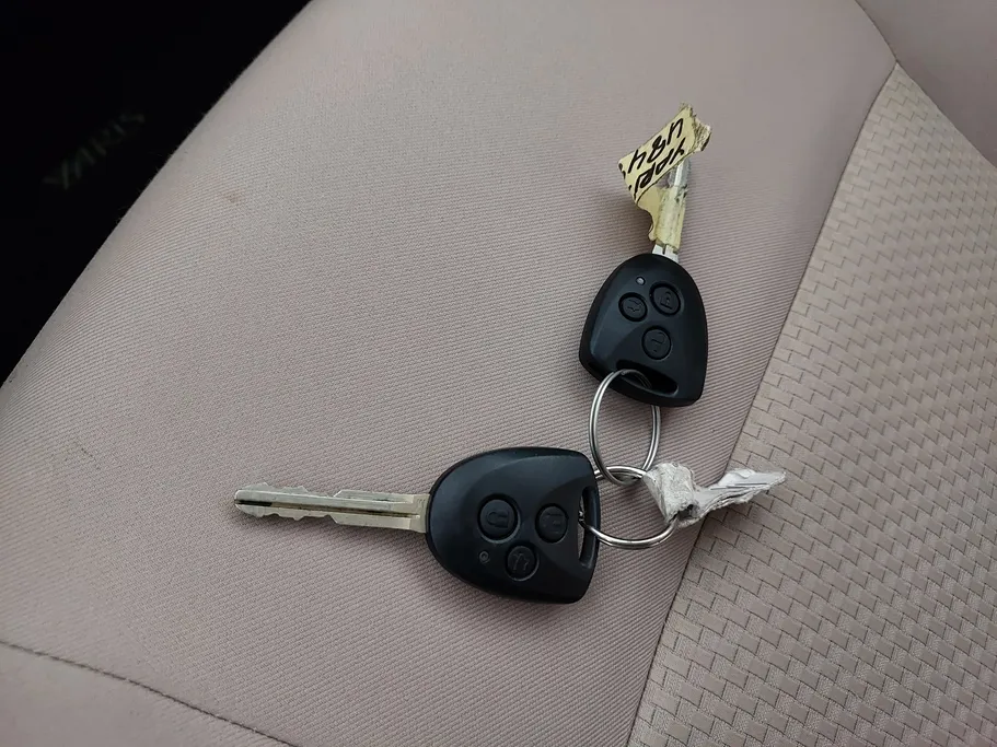 2023 Toyota Yaris  Y 