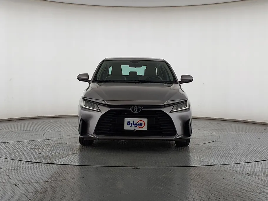 2023 Toyota Yaris  Y 