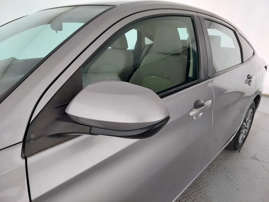 2023 Toyota Yaris  Y 