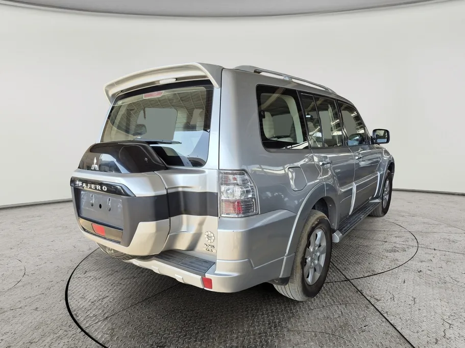 2022 Mitsubishi Pajero GLS 5Doors 