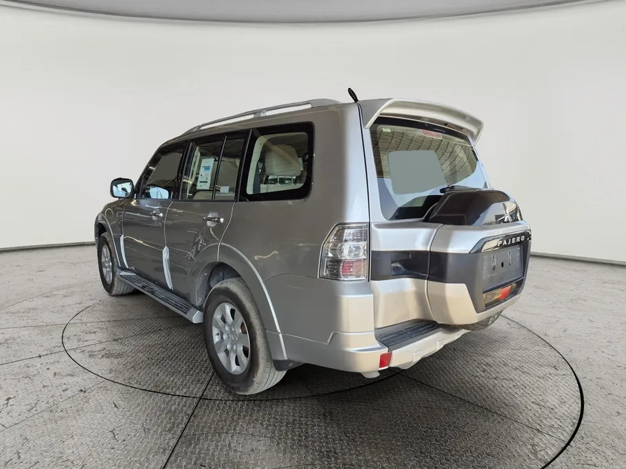 2022 Mitsubishi Pajero GLS 5Doors 