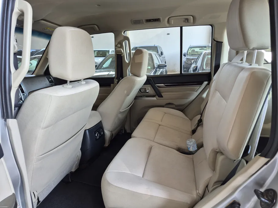 2022 Mitsubishi Pajero GLS 5Doors 