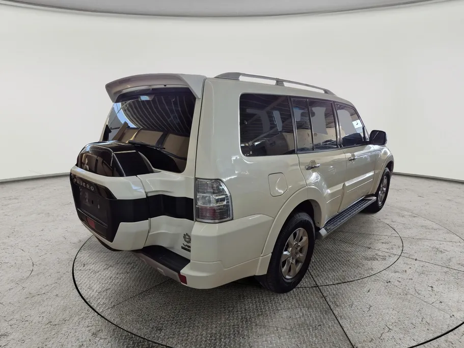 2022 Mitsubishi Pajero GLS 5Doors 