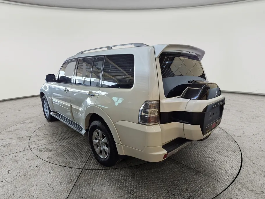 2022 Mitsubishi Pajero GLS 5Doors 