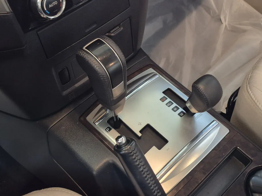 2022 Mitsubishi Pajero GLS 5Doors 