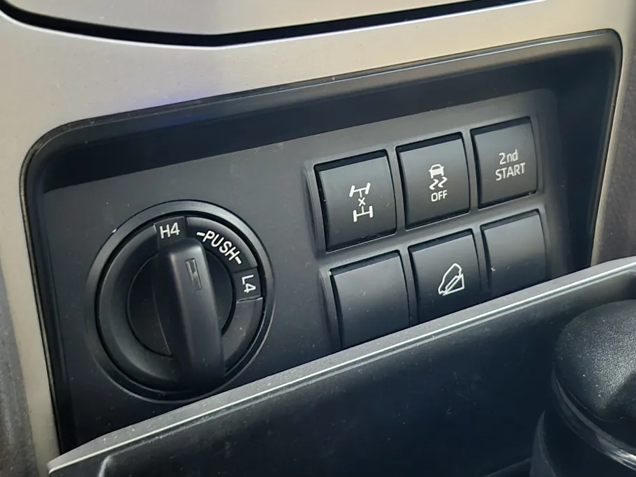 تويوتا برادو TXL 2022 