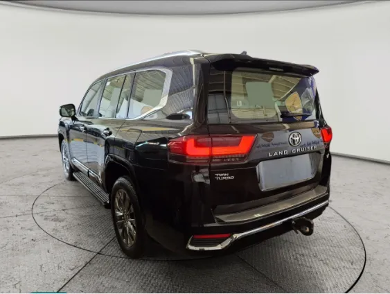 2023 Toyota Land Cruiser VXR 