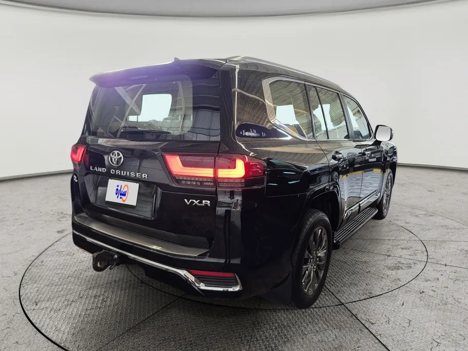 تويوتا لاندكروزر VXR 2023 