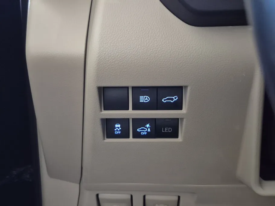 2023 Toyota Land Cruiser VXR 