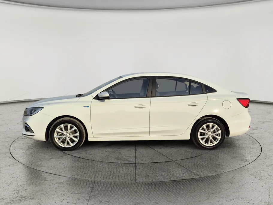 ام جي 5 STD 2023 