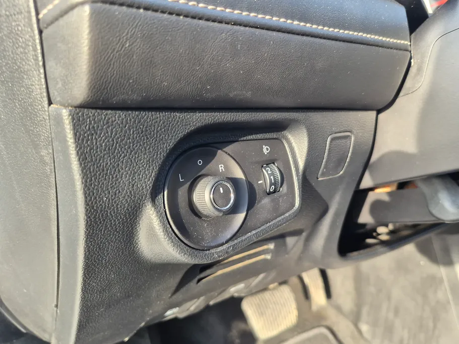 ام جي 5 STD 2023 