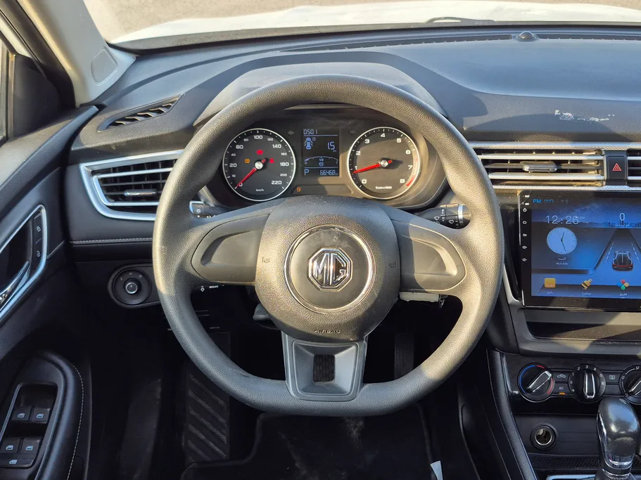 ام جي 5 STD 2023 