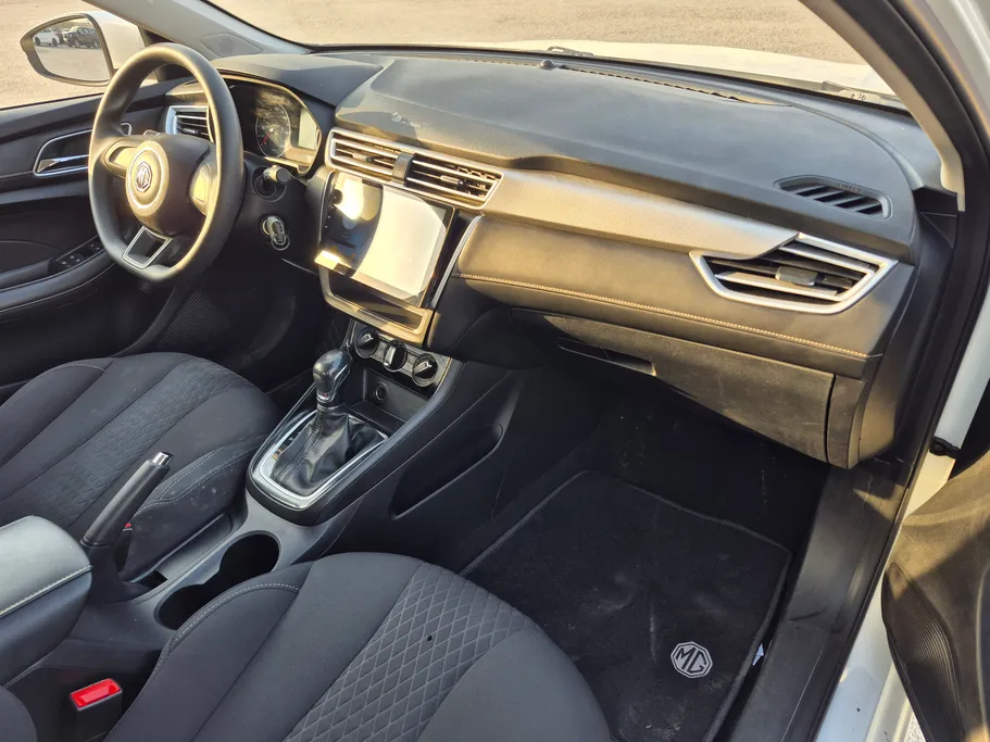 ام جي 5 STD 2023 