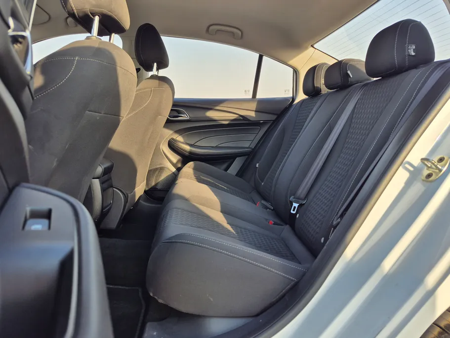 ام جي 5 STD 2023 