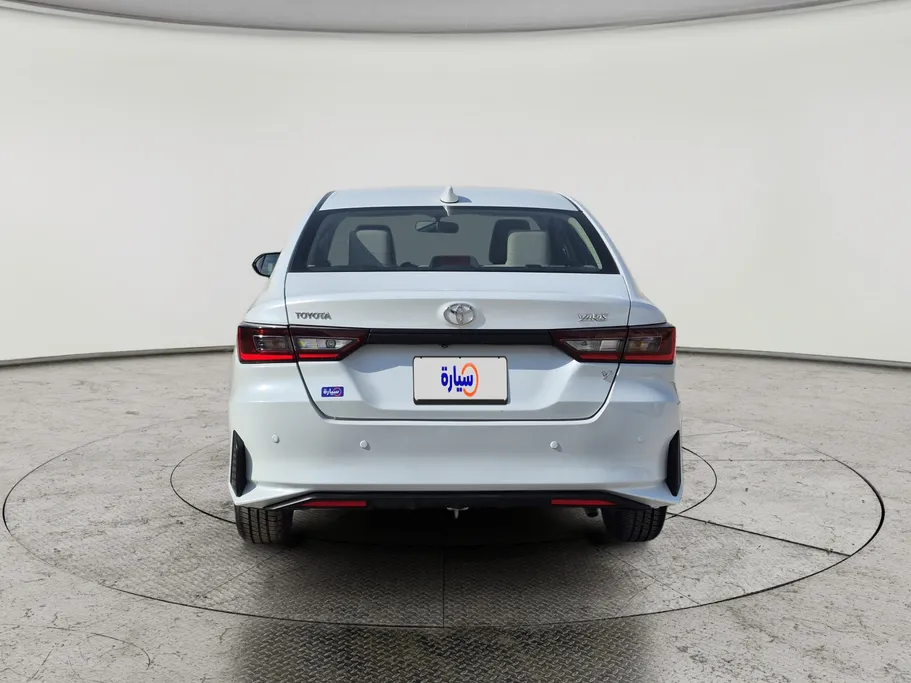 2023 Toyota Yaris  Y 