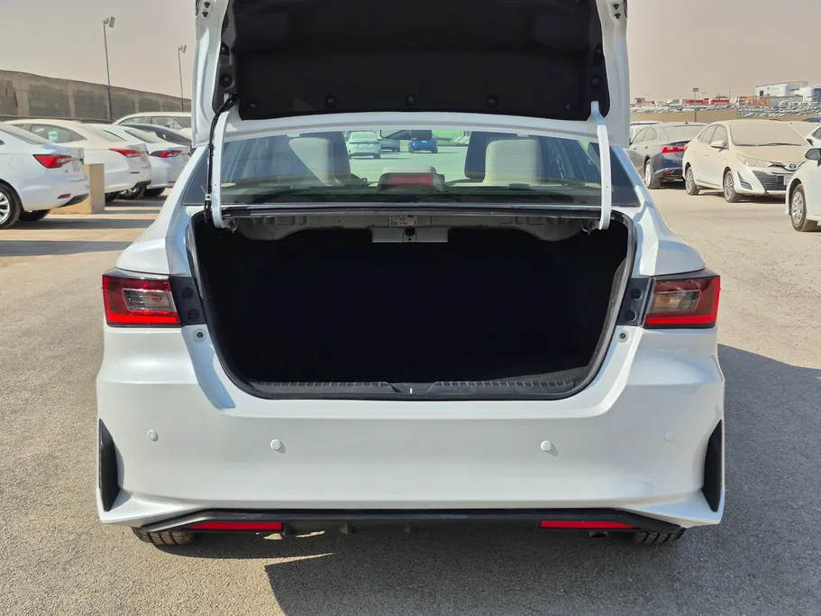 2023 Toyota Yaris  Y 