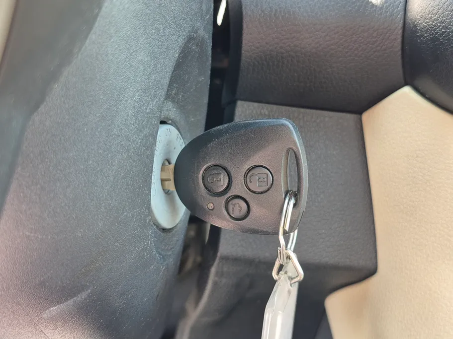 2023 Toyota Yaris  Y 