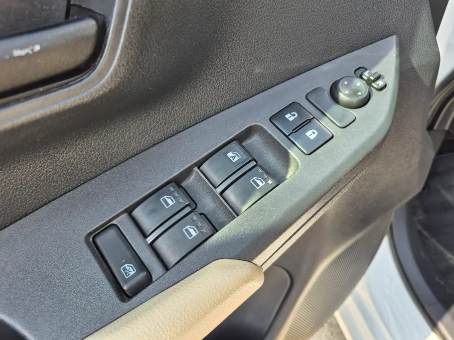 2023 Toyota Yaris  Y 