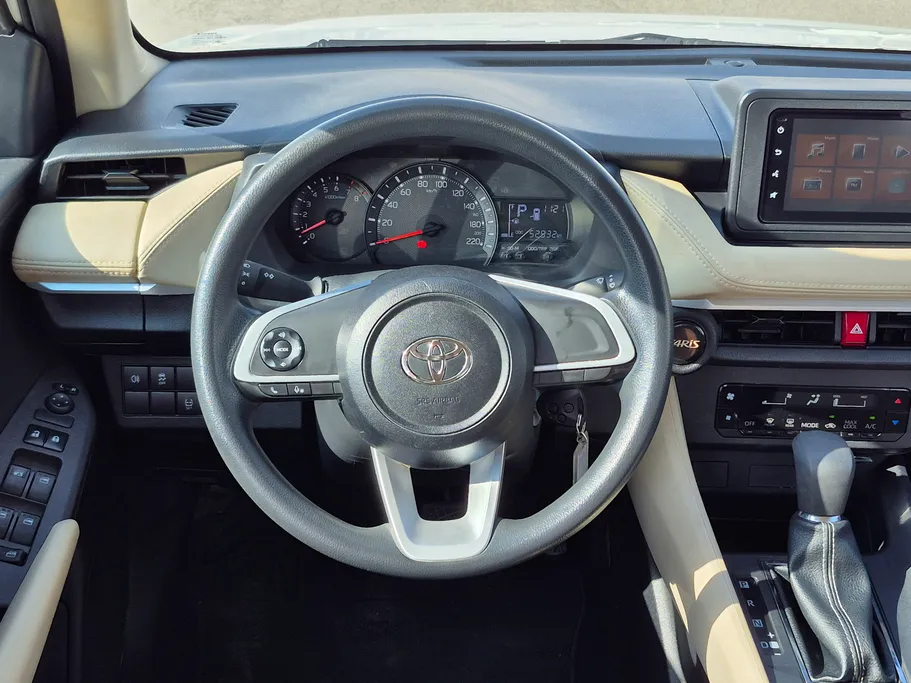 2023 Toyota Yaris  Y 