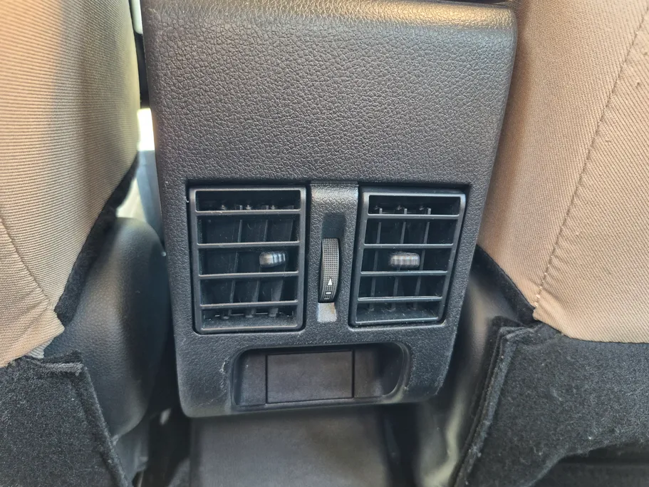 2023 Toyota Yaris  Y 