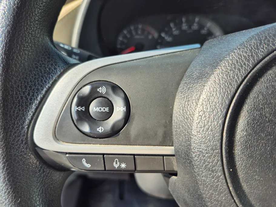 2023 Toyota Yaris  Y 