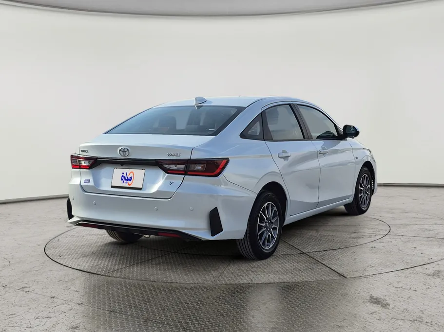 2024 Toyota Yaris  Y 