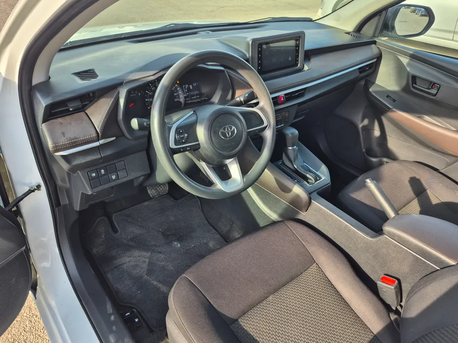 2024 Toyota Yaris  Y 