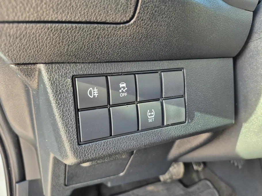 2024 Toyota Yaris  Y 