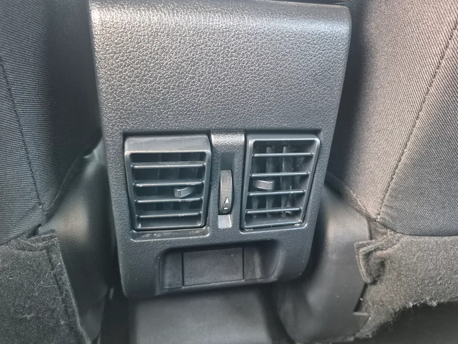 2024 Toyota Yaris  Y 