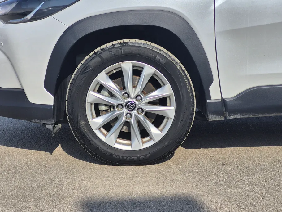 تويوتا كورولا كروس XLE 2024 