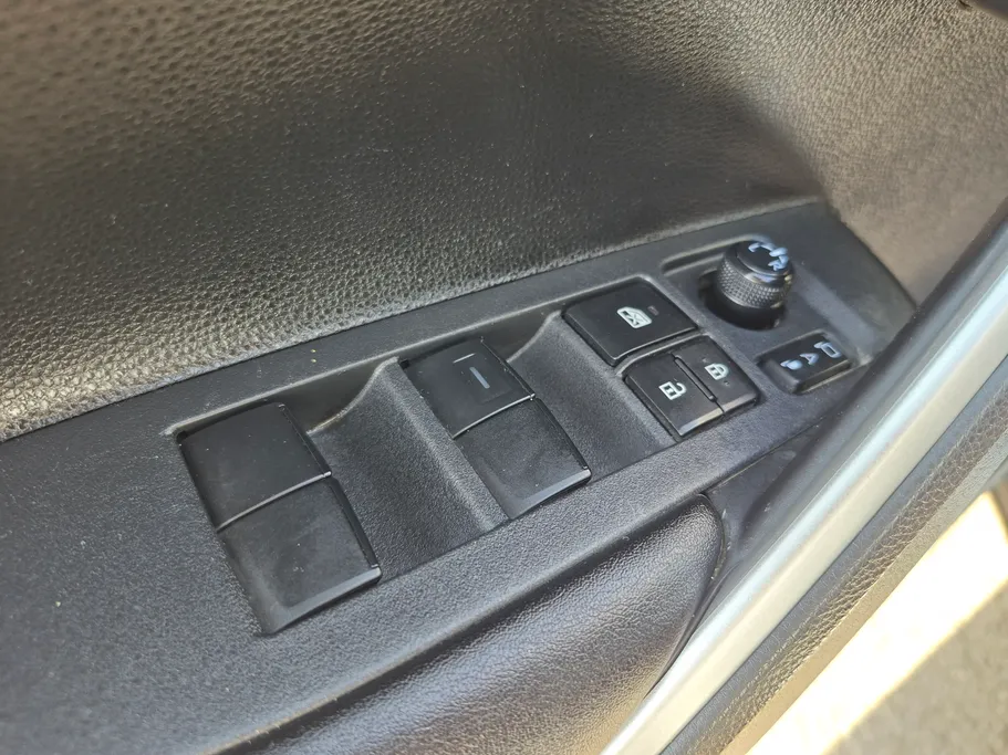 تويوتا كورولا كروس XLE 2024 