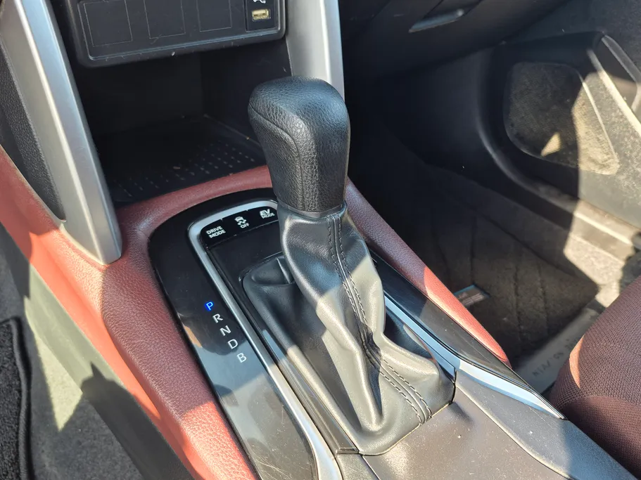 تويوتا كورولا كروس XLE 2024 