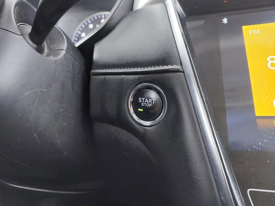 ام جي 5 LUX 2023 