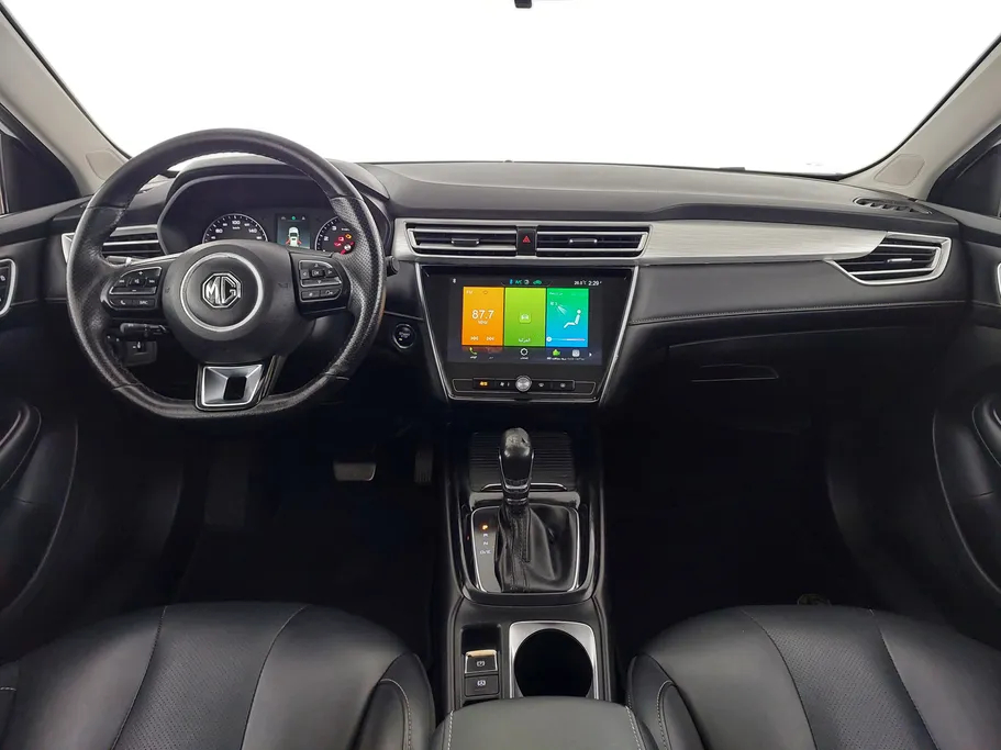 ام جي 5 LUX 2023 