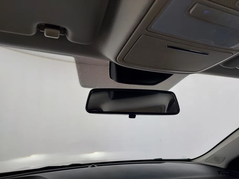 ام جي 5 LUX 2023 