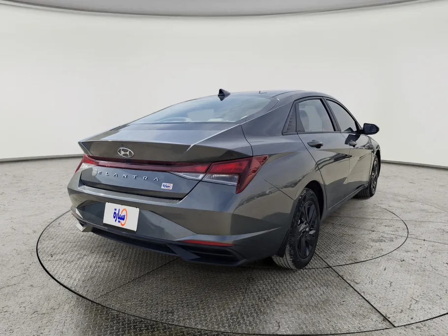 2023 Hyundai Elantra Smart 
