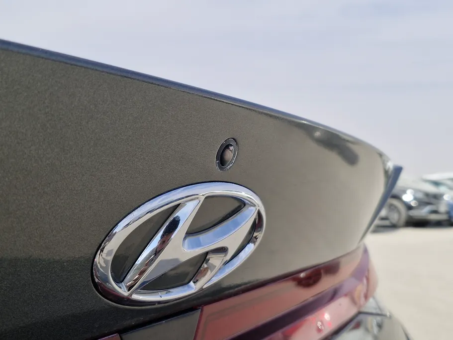 2023 Hyundai Elantra Smart 