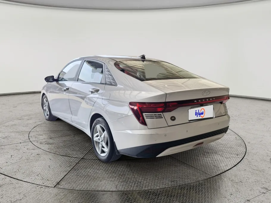 هيونداي اكسنت سمارت 2024 
