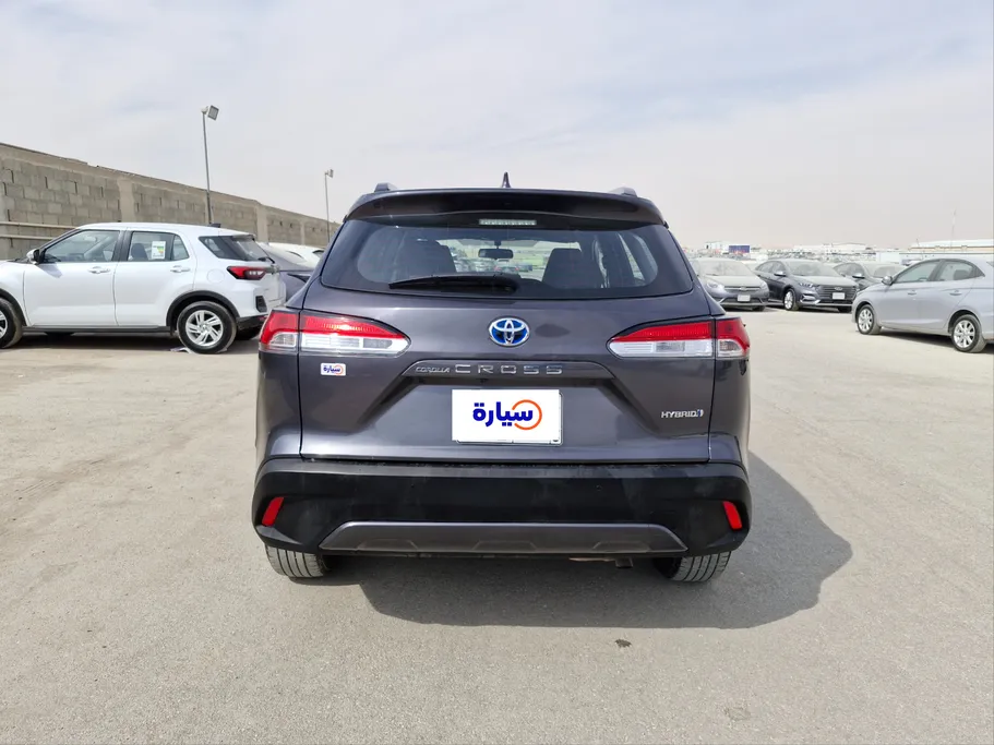 تويوتا كورولا كروس XLE HEV 2024 