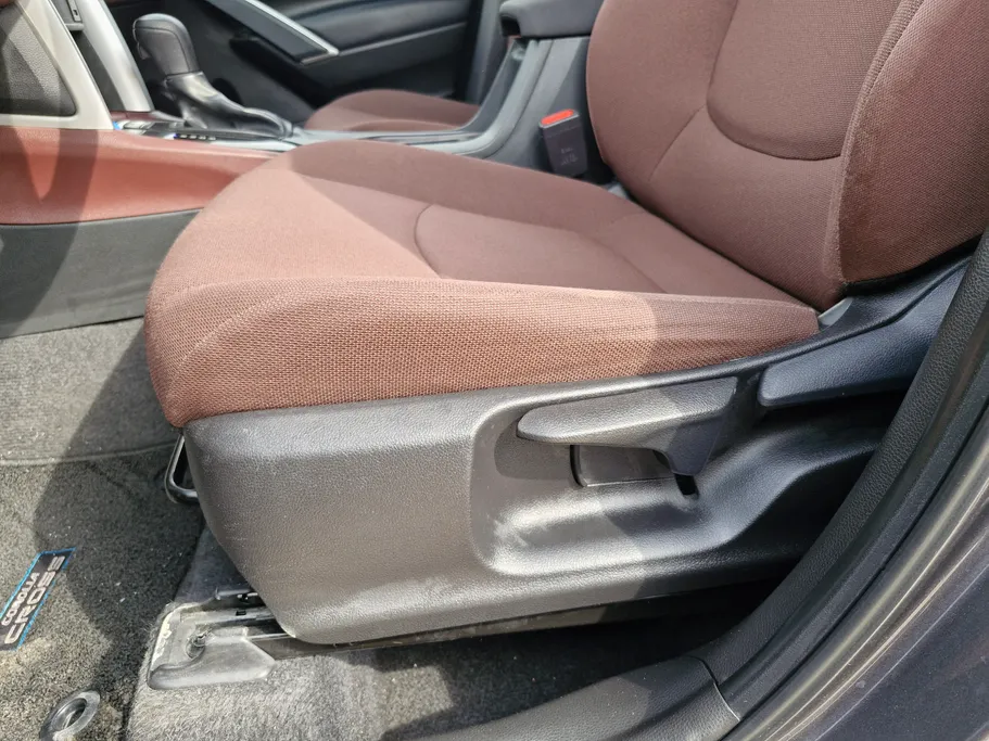 تويوتا كورولا كروس XLE HEV 2024 