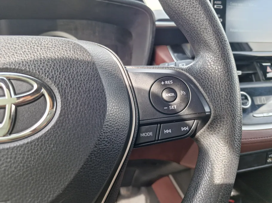 تويوتا كورولا كروس XLE HEV 2024 