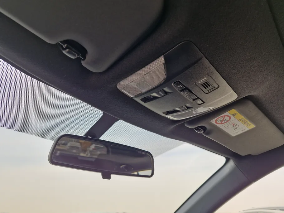 تويوتا كورولا كروس XLE HEV 2024 