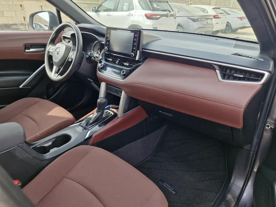 تويوتا كورولا كروس XLE HEV 2024 