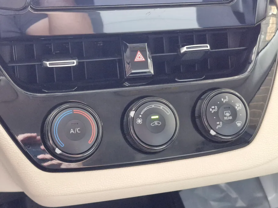 تويوتا كورولا XLI 2022 