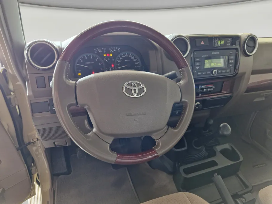 2022 Toyota Land Cruiser Pickup LX 