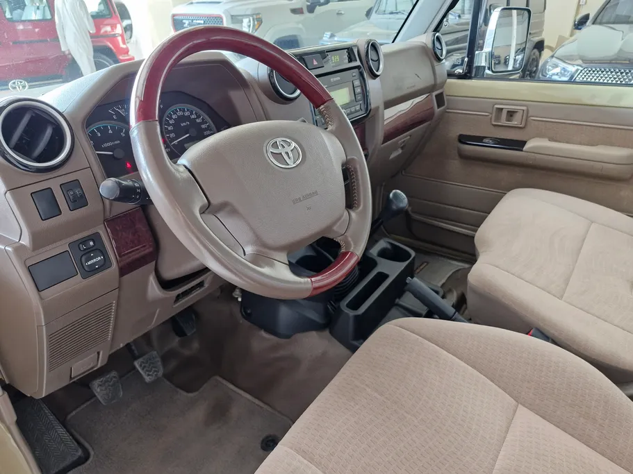 2022 Toyota Land Cruiser Pickup LX 