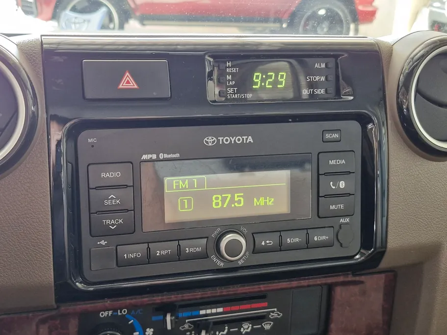 2022 Toyota Land Cruiser Pickup LX 